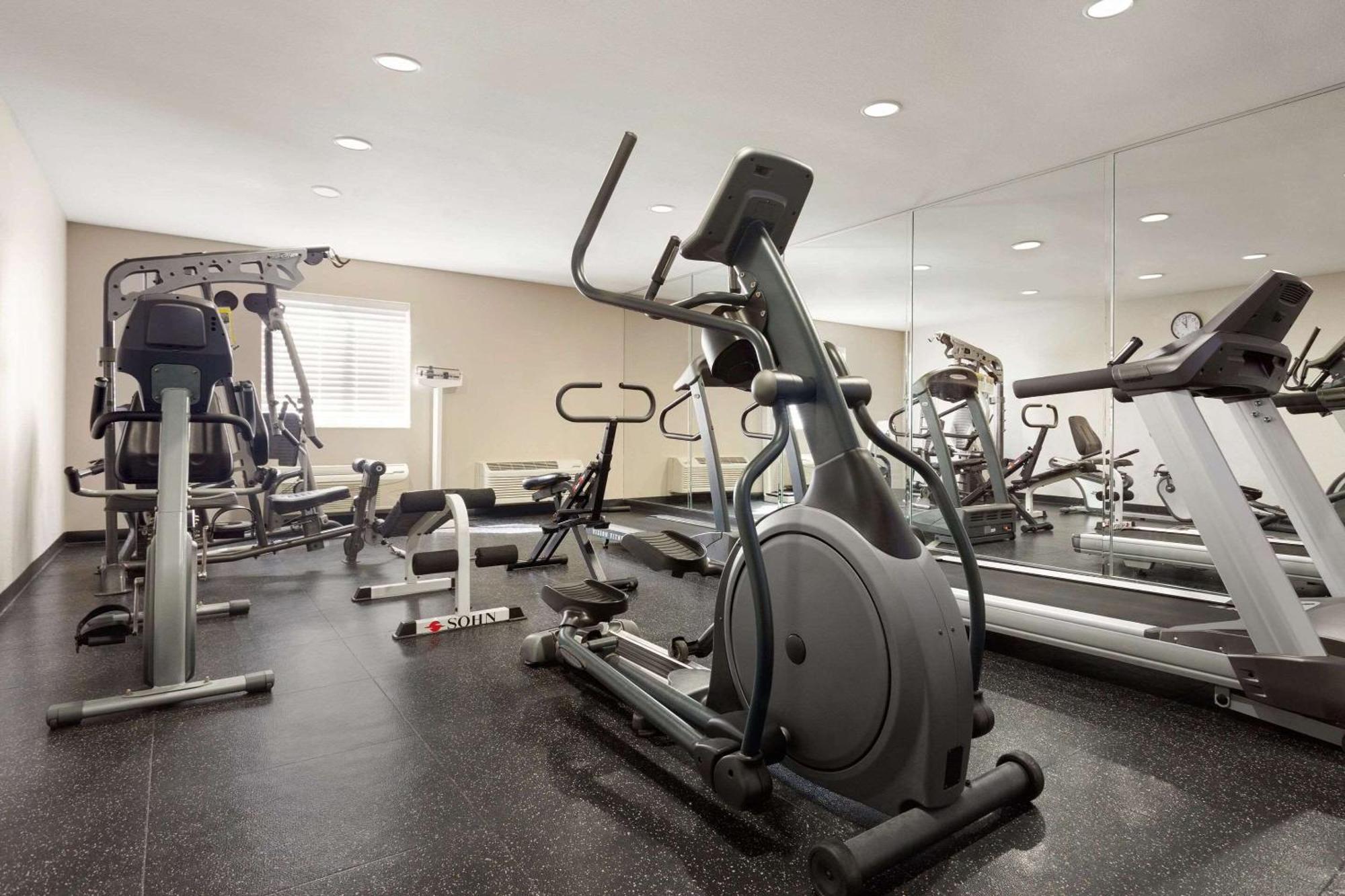 Country Inn & Suites By Radisson, Lackland Afb San Antonio , Tx المظهر الخارجي الصورة